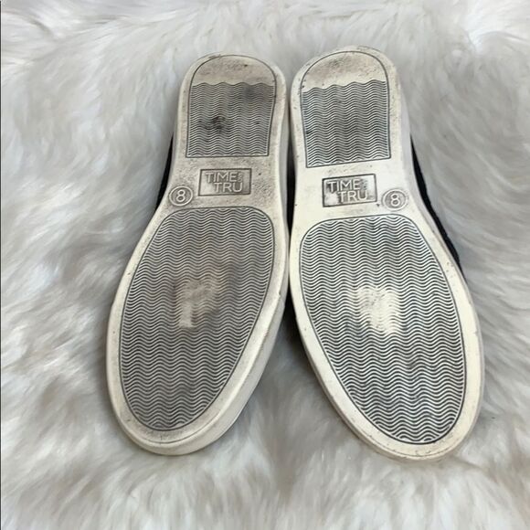 Time And Tru Black Perforated Suede Slip Ons Sz 8 - Picture 6 of 6